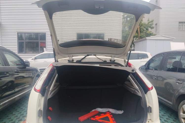 Used Ford Focus 2013 Hatchback Classic 1.8L Automatic Base Model Trunk