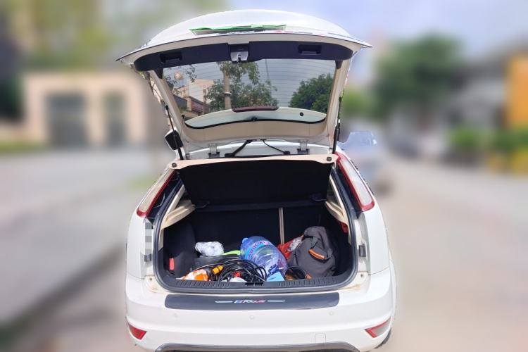 Used Ford Focus 2013 Hatchback Classic 1.8L Automatic Fashion Edition Trunk