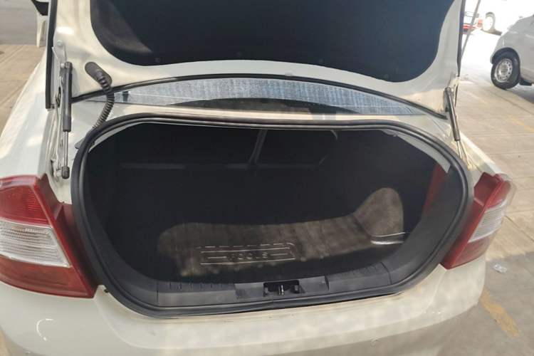 Used Ford Focus 2013 Sedan Classic 1.8L Manual Base Model Trunk
