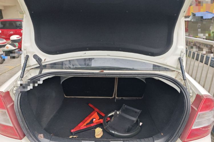 Used Ford Focus 2013 Sedan Classic 1.8L Automatic Base Model Trunk