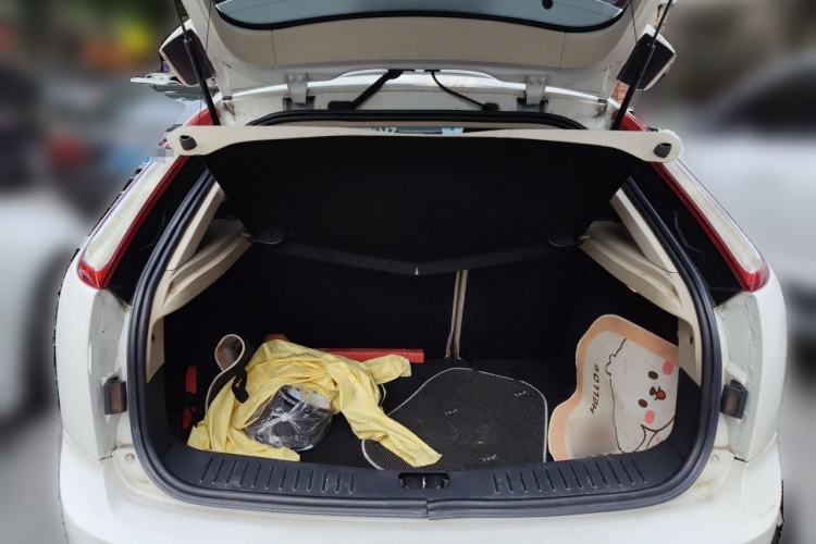 Used Ford Focus 2013 Hatchback Classic 1.8L Automatic Fashion Edition Trunk