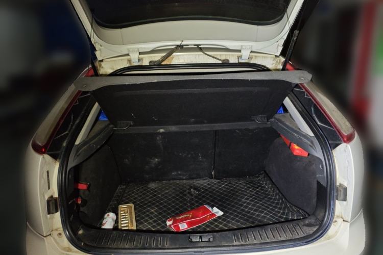 Used Ford Focus 2013 Hatchback Classic 1.8L Manual Base Model Trunk