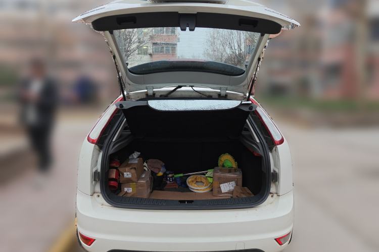 Used Ford Focus 2013 Hatchback Classic 1.8L Manual Base Model Trunk