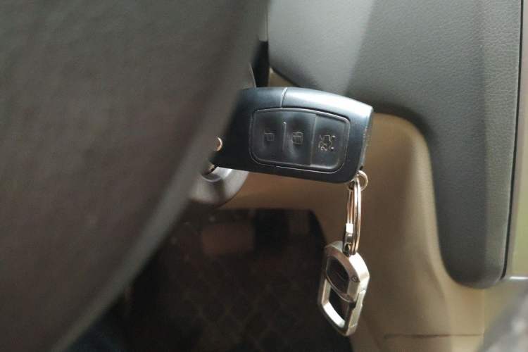 Used Ford Focus 2013 Hatchback Classic 1.8L Automatic Fashion Edition Vehicle Key