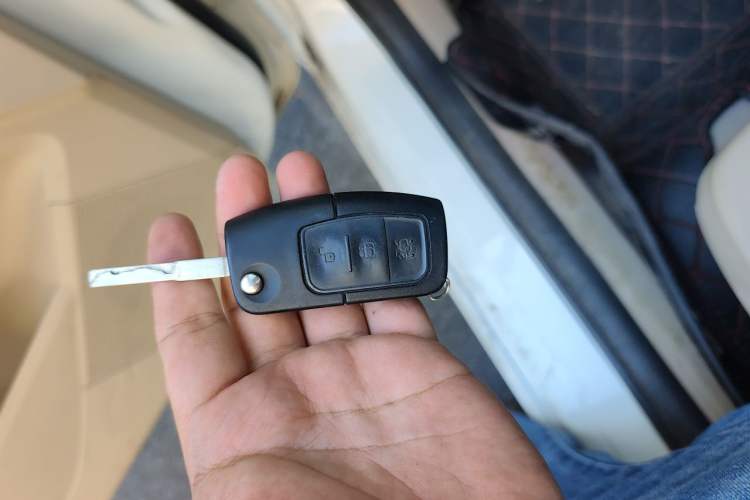 Used Ford Focus 2013 Hatchback Classic 1.8L Automatic Fashion Edition Vehicle Key