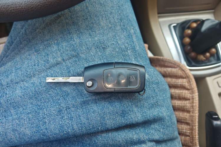 Used Ford Focus 2013 Sedan Classic 1.8L Manual Base Model Vehicle Key