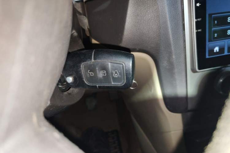 Used Ford Focus 2013 Sedan Classic 1.8L Manual Base Model Vehicle Key