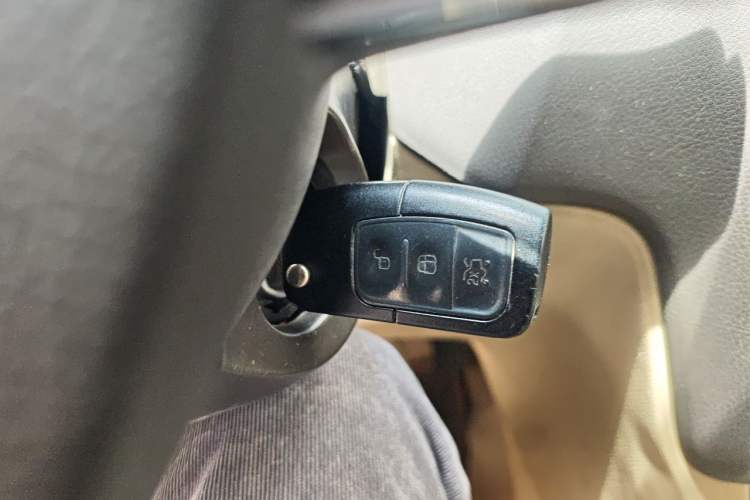 Used Ford Focus 2013 Hatchback Classic 1.8L Manual Fashion Edition Vehicle Key