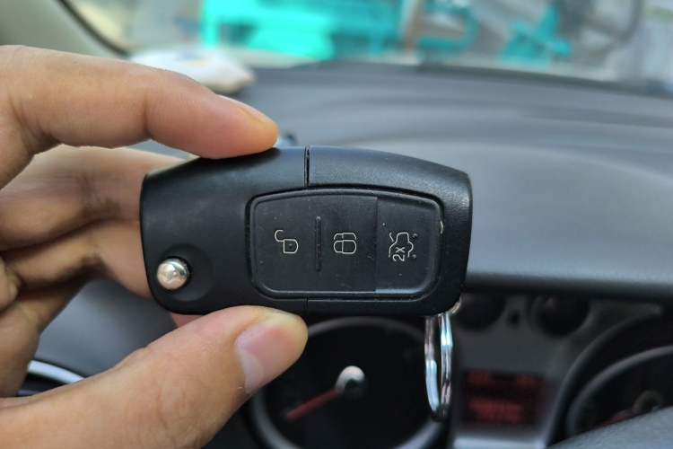 Used Ford Focus 2013 Hatchback Classic 1.8L Automatic Fashion Edition Vehicle Key