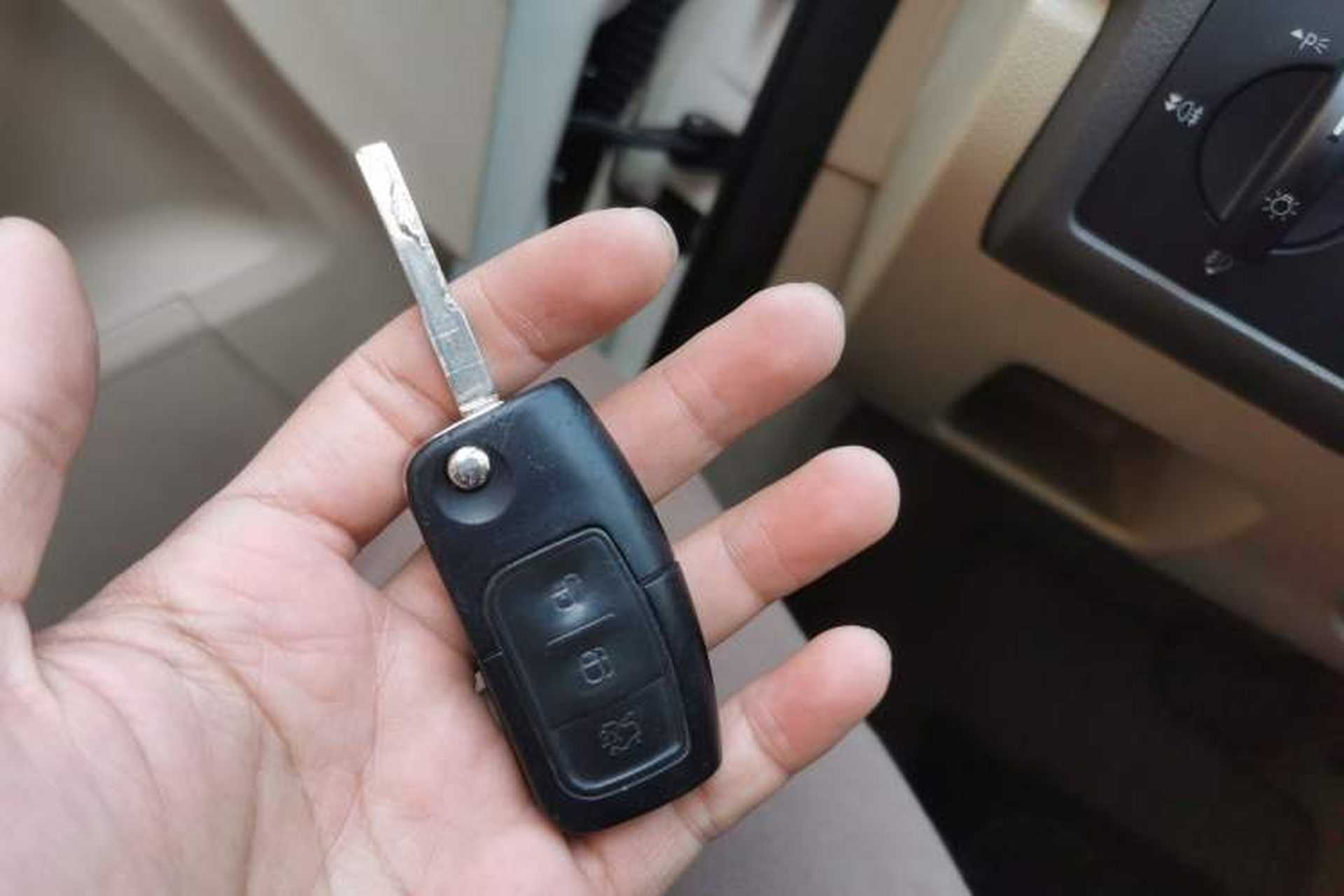 Used Ford Focus 2013 Sedan Classic 1.8L Automatic Fashion Edition Vehicle Key