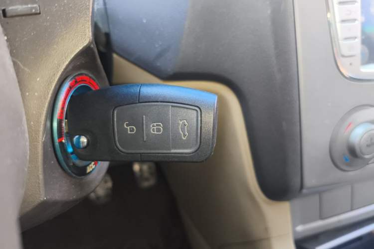 Used Ford Focus 2013 Hatchback Classic 1.8L Manual Fashion Edition Vehicle Key