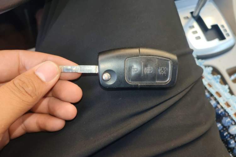 Used Ford Focus 2013 Sedan Classic 1.8L Automatic Fashion Edition Vehicle Key