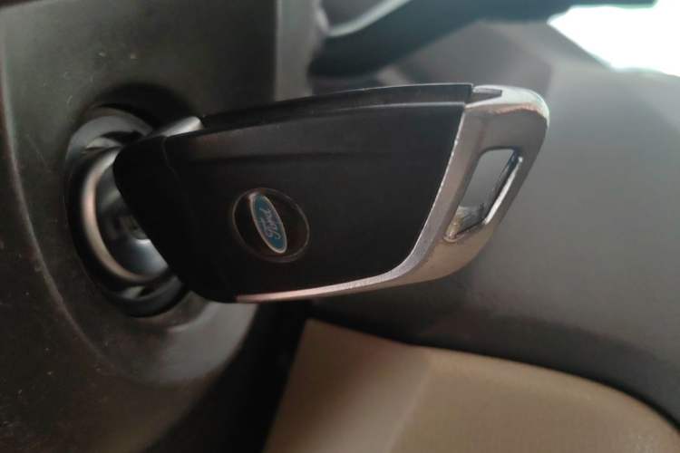 Used Ford Focus 2013 Sedan Classic 1.8L Manual Base Model Vehicle Key