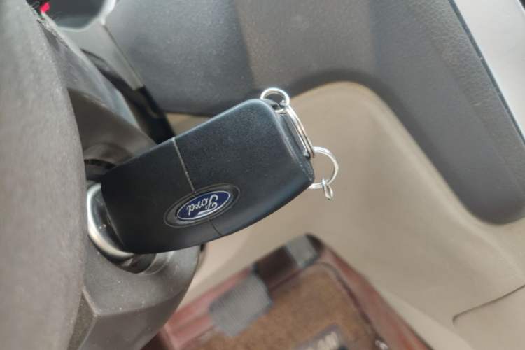 Used Ford Focus 2013 Sedan Classic 1.8L Automatic Fashion Edition Vehicle Key
