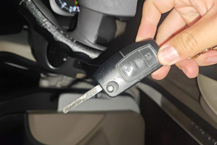 Used Ford Focus 2013 Sedan Classic 1.8L Automatic Base Model Vehicle Key
