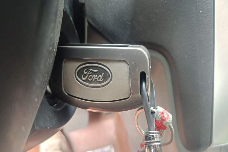 Used Ford Focus 2013 Hatchback Classic 1.8L Automatic Base Model Vehicle Key