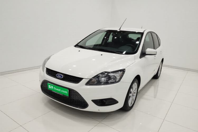 Gebrauchter Ford Focus 2013 Hatchback Classic 1.8L Automatic Base Model Guazi used car, China used car export, Used car for sale, Used cars, Cheapest cars for sale