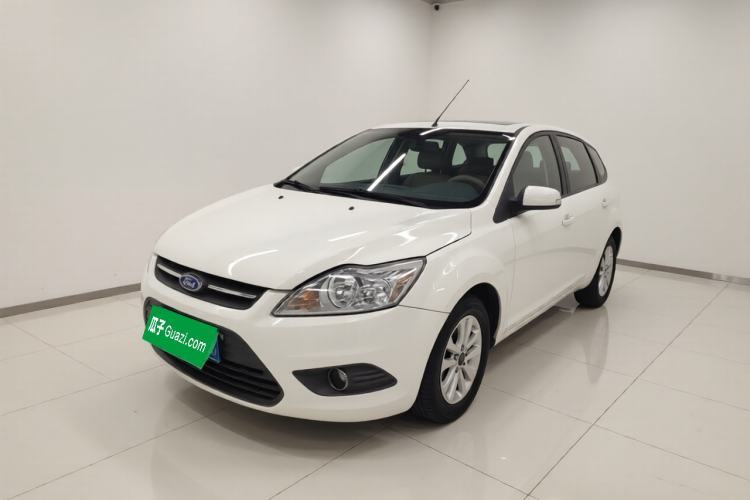 Used Ford Focus 2013 Sedan Classic 1.8L Manual Base Model Guazi used car, China used car export, Used car for sale, Used cars, Cheapest cars for sale