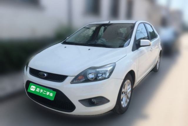 Ojetý Ford Focus 2013 Hatchback Classic 1.8L Manual Base Model
