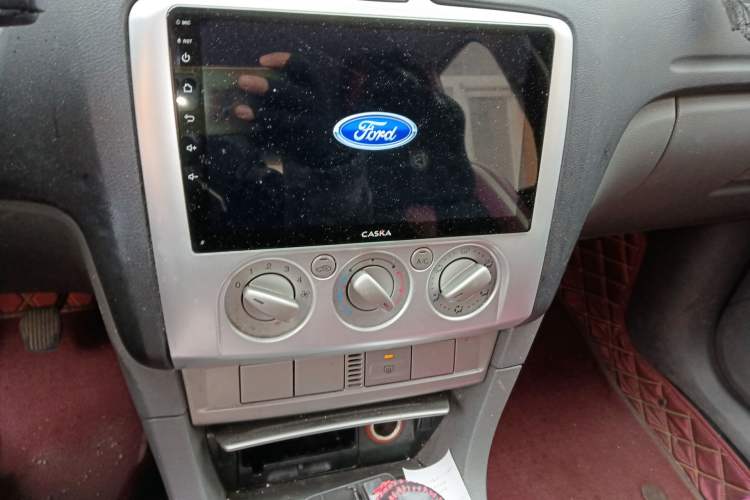 Used Ford Focus 2013 Hatchback Classic 1.8L Manual Base Model Audio And AC Panel