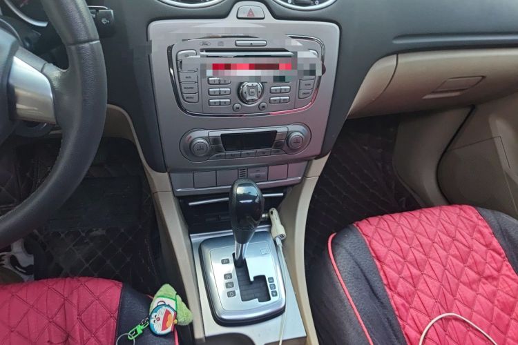 Used Ford Focus 2013 Hatchback Classic 1.8L Automatic Fashion Edition Audio And AC Panel