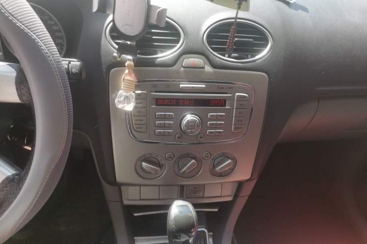 Used Ford Focus 2013 Hatchback Classic 1.8L Automatic Base Model Audio And AC Panel