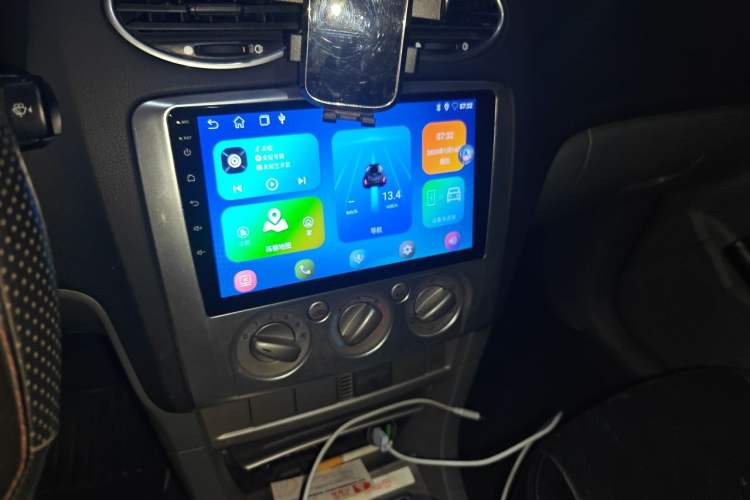 Used Ford Focus 2013 Hatchback Classic 1.8L Manual Base Model Audio And AC Panel