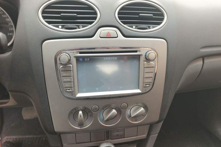 Used Ford Focus 2013 Hatchback Classic 1.8L Automatic Base Model Audio And AC Panel