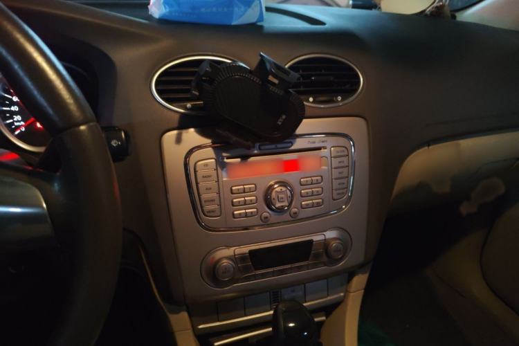 Used Ford Focus 2013 Hatchback Classic 1.8L Automatic Fashion Edition Audio And AC Panel