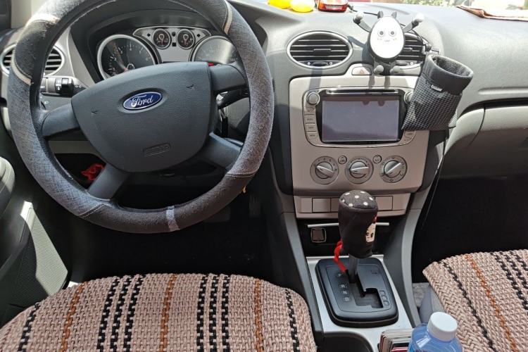 Used Ford Focus 2013 Hatchback Classic 1.8L Automatic Millionth Anniversary Edition Center Console