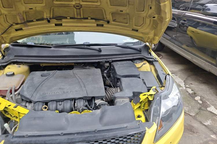Used Ford Focus 2013 Hatchback Classic 1.8L Automatic Fashion Edition Engine Bay Left