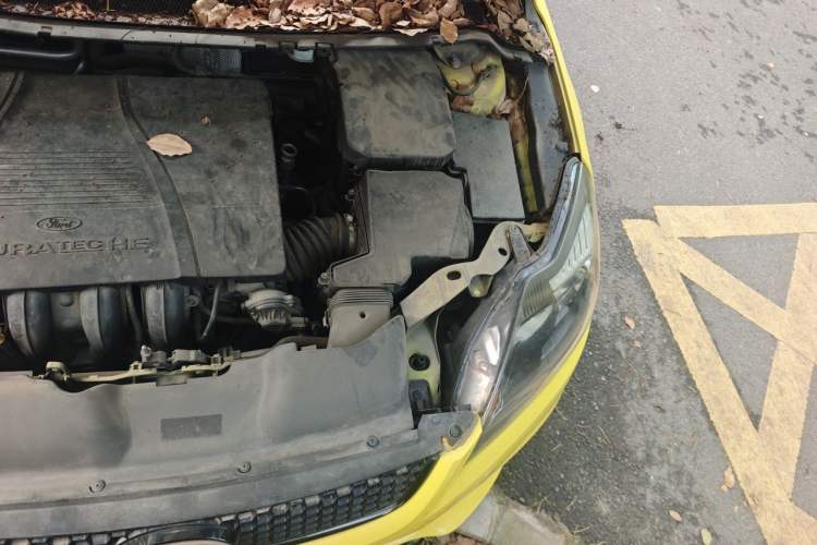 Used Ford Focus 2013 Hatchback Classic 1.8L Automatic Fashion Edition Engine Bay Left