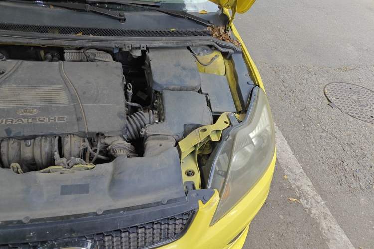 Used Ford Focus 2013 Hatchback Classic 1.8L Automatic Fashion Edition Engine Bay Left