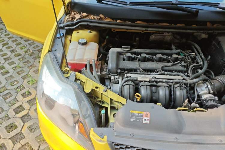 Used Ford Focus 2013 Hatchback Classic 1.8L Automatic Base Model Engine Bay Right