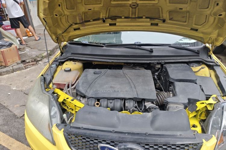 Used Ford Focus 2013 Hatchback Classic 1.8L Automatic Fashion Edition Engine Bay Right