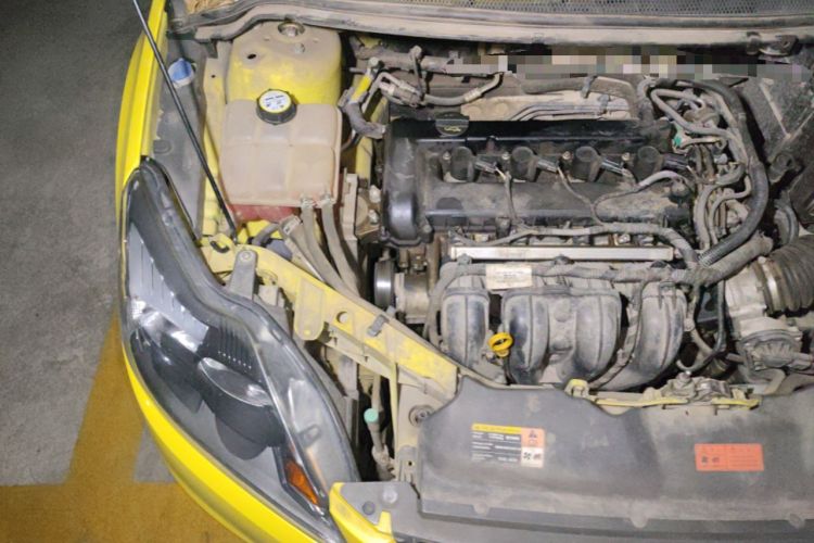 Used Ford Focus 2013 Hatchback Classic 1.8L Automatic Base Model Engine Bay Right