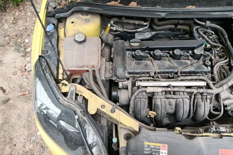 Used Ford Focus 2013 Hatchback Classic 1.8L Manual Base Model Engine Bay Right