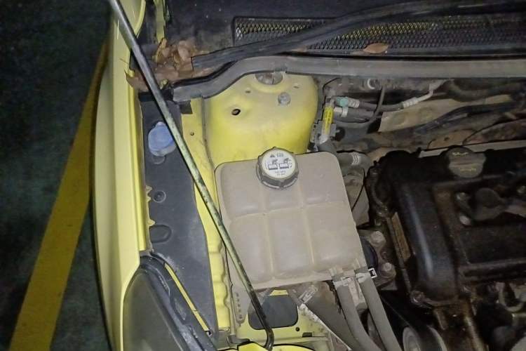 Used Ford Focus 2013 Hatchback Classic 1.8L Automatic Base Model Engine Bay Right