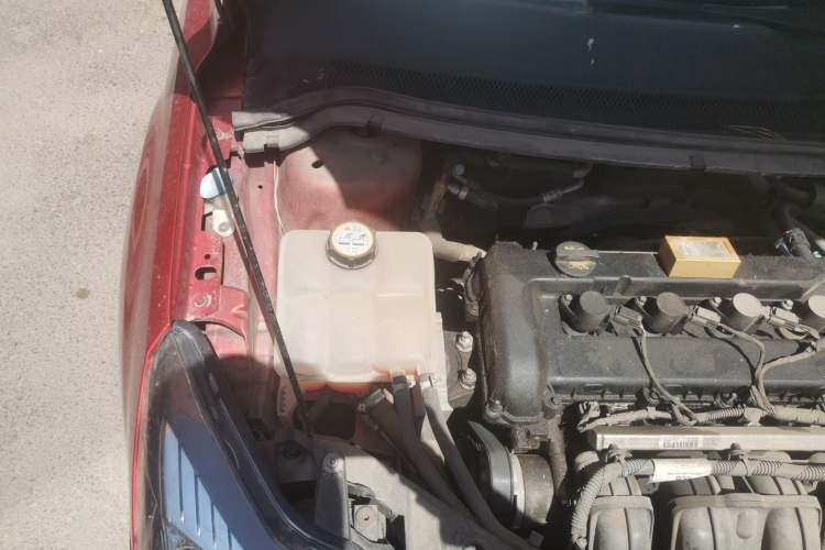 Used Ford Focus 2013 Hatchback Classic 1.8L Automatic Base Model Engine Bay Right