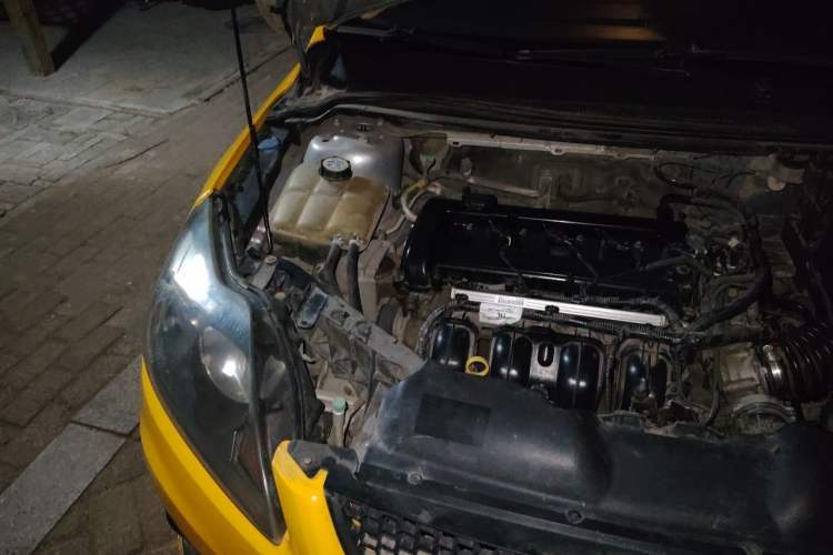 Used Ford Focus 2013 Hatchback Classic 1.8L Manual Base Model Engine Bay Right
