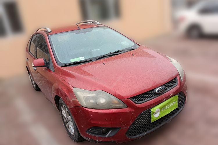 Used Ford Focus 2013 Hatchback Classic 1.8L Manual Base Model Front Right 45 Deg