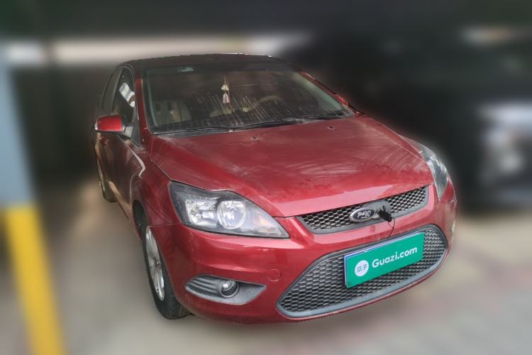 Used Ford Focus 2013 Hatchback Classic 1.8L Manual Millionth Anniversary Edition Front Right 45 Deg