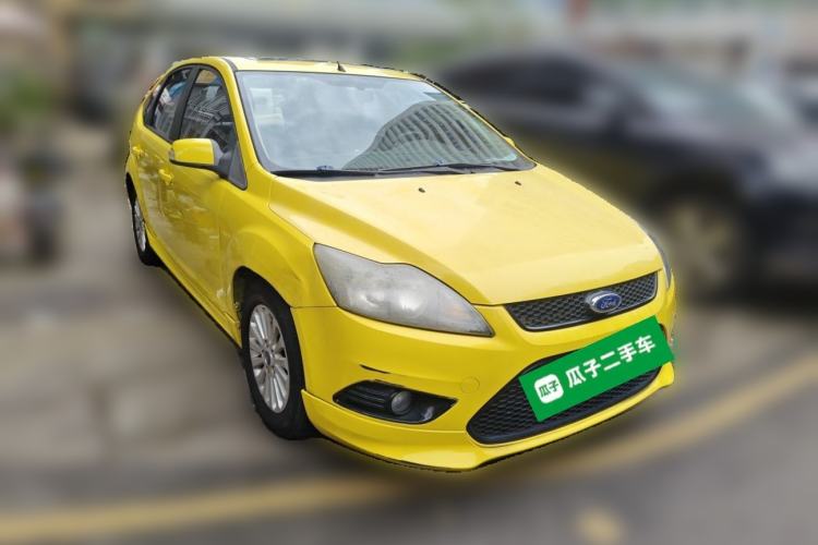 Used Ford Focus 2013 Hatchback Classic 1.8L Automatic Fashion Edition Front Right 45 Deg