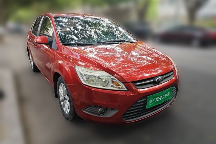 Used Ford Focus 2013 Hatchback Classic 1.8L Automatic Base Model Front Right 45 Deg