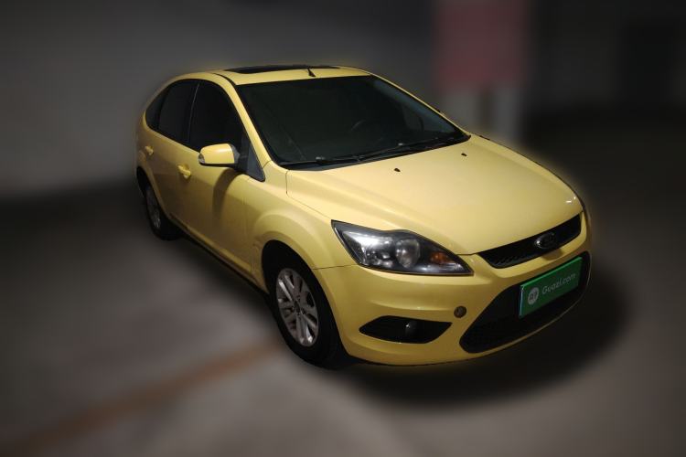 Used Ford Focus 2013 Hatchback Classic 1.8L Automatic Fashion Edition Front Right 45 Deg