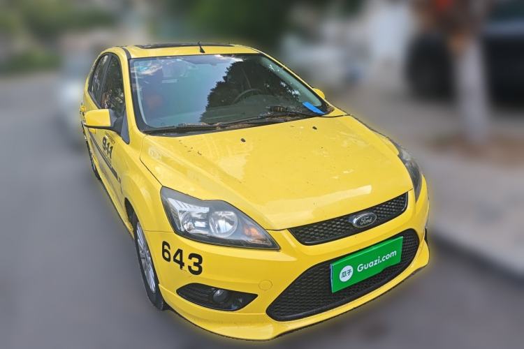 Used Ford Focus 2013 Hatchback Classic 1.8L Automatic Fashion Edition Front Right 45 Deg