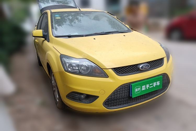 Used Ford Focus 2013 Hatchback Classic 1.8L Manual Base Model Front Right 45 Deg