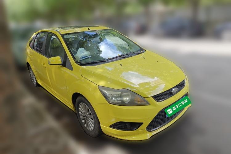 Used Ford Focus 2013 Hatchback Classic 1.8L Automatic Fashion Edition Front Right 45 Deg