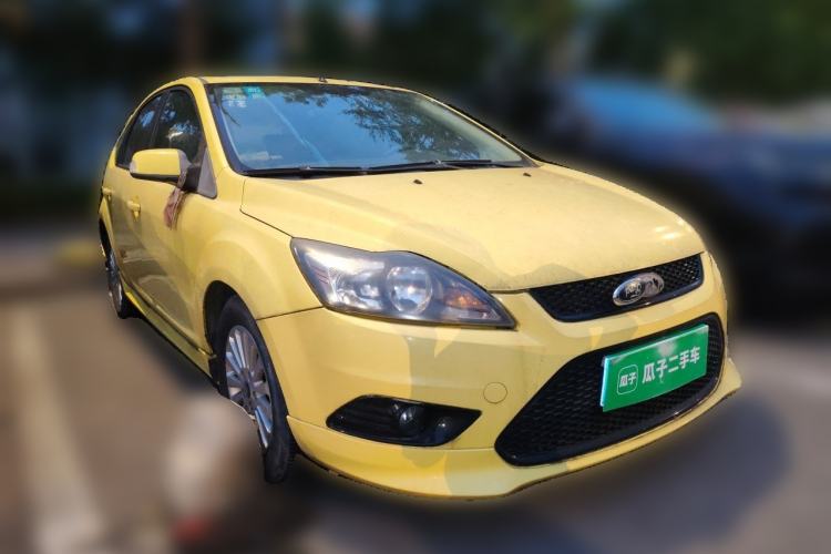 Used Ford Focus 2013 Hatchback Classic 1.8L Manual Fashion Edition Front Right 45 Deg