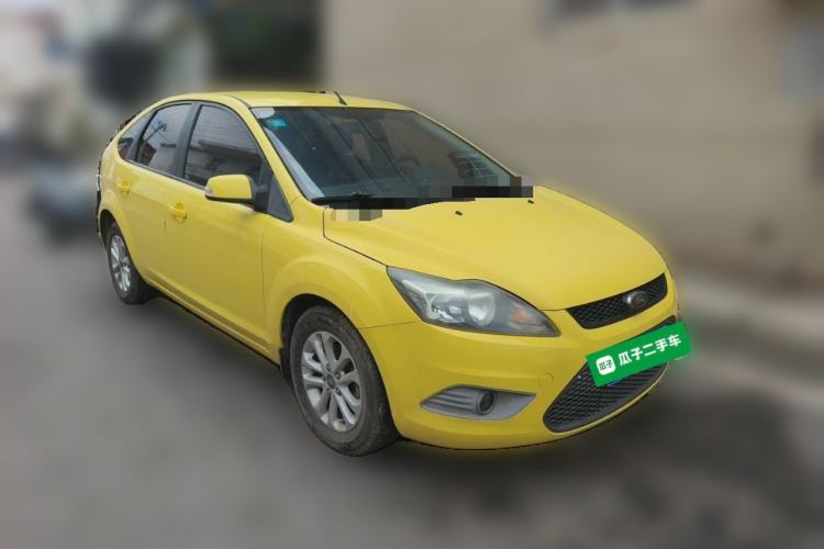 Used Ford Focus 2013 Hatchback Classic 1.8L Automatic Base Model Front Right 45 Deg